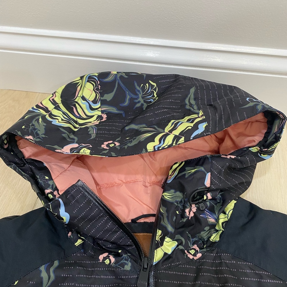 NWT Roxy Women Jet Ski Dry Flight Ski Snow Jacket Floral Size M Waterproof - Picture 9 of 16